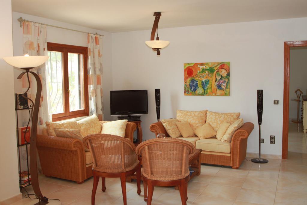 Chrisuli - Well Furnished Villa With Panoramic Views In Морайра Номер фото