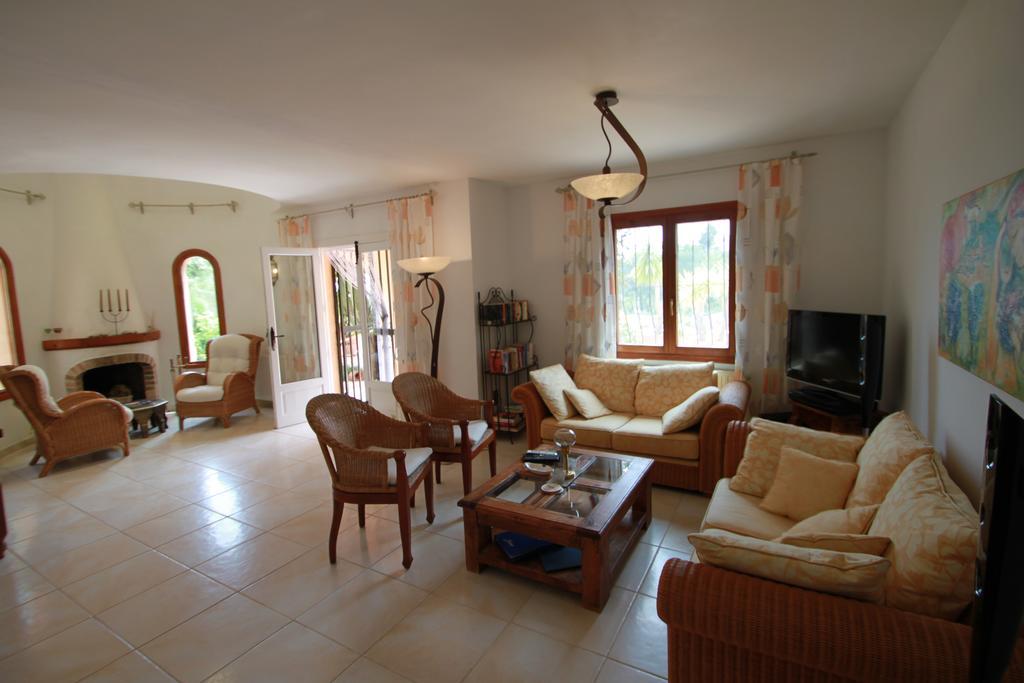 Chrisuli - Well Furnished Villa With Panoramic Views In Морайра Номер фото